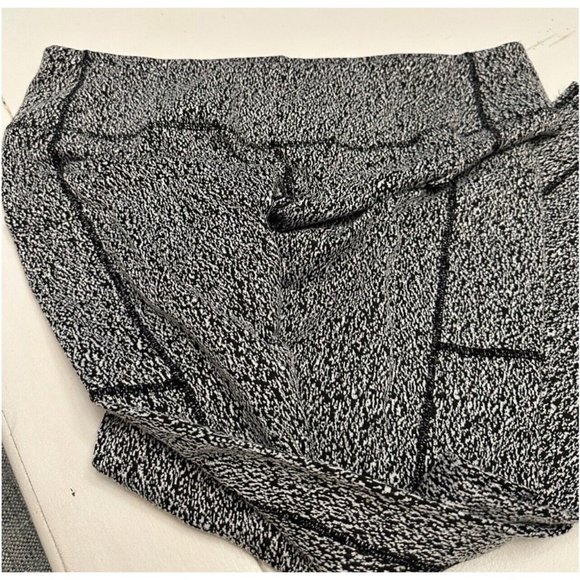 Womens Avia Leggings Plus Size XXL/2XG Black And White With Pockets 26.5” Inseam - Picture 2 of 5